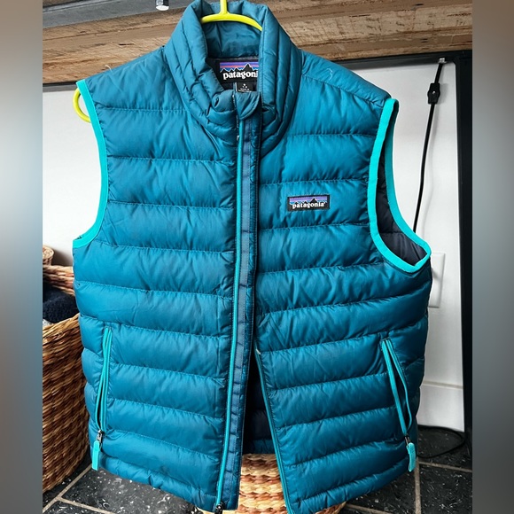 Patagonia Puffy Vest , unisex 7-8. NWOT - Picture 1 of 3
